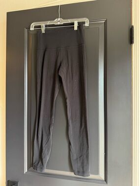 Black High-Waist Leggings
Lululemon align sz 4